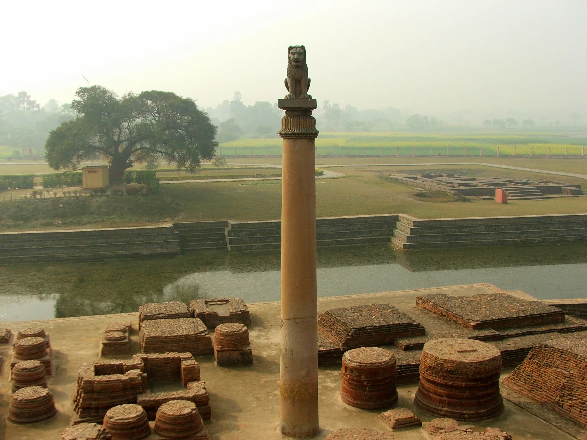 Complete Ashoka Pillar standing at Vaishali