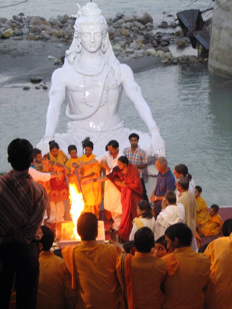 Havan ceremony on the banks of river Ganges