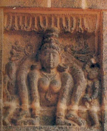 Illustration of Kuncitam dance pose