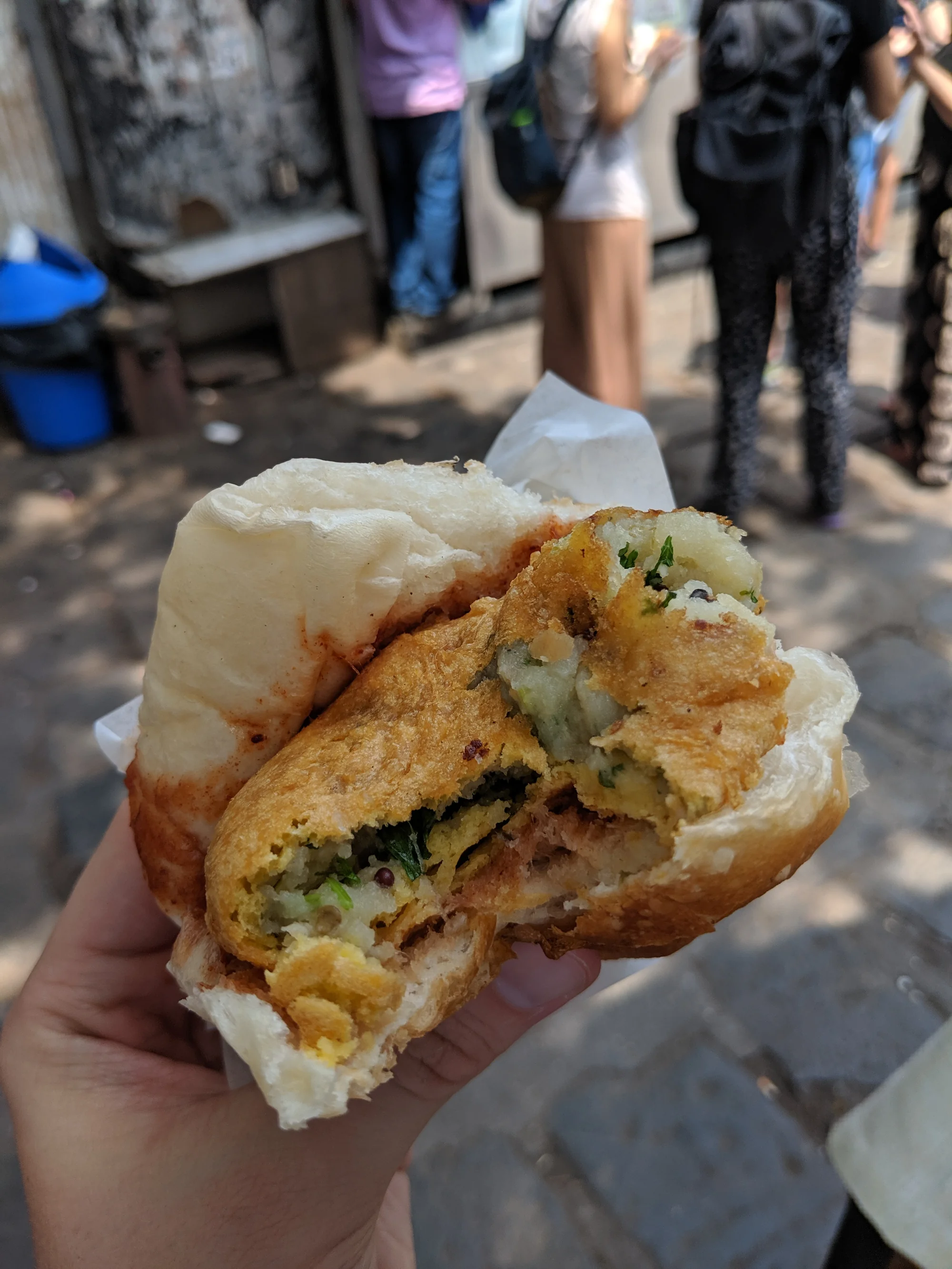 Vada Pav being served at a Mumbai street stall