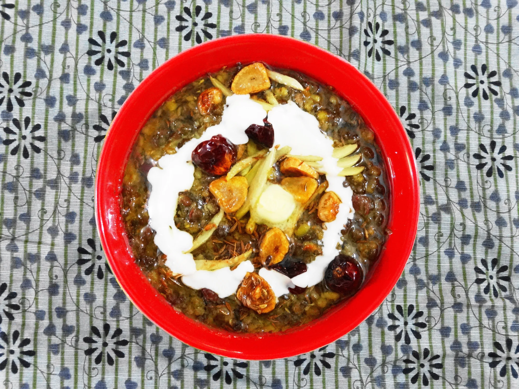 Close-up of Dal Makhani showing its creamy texture