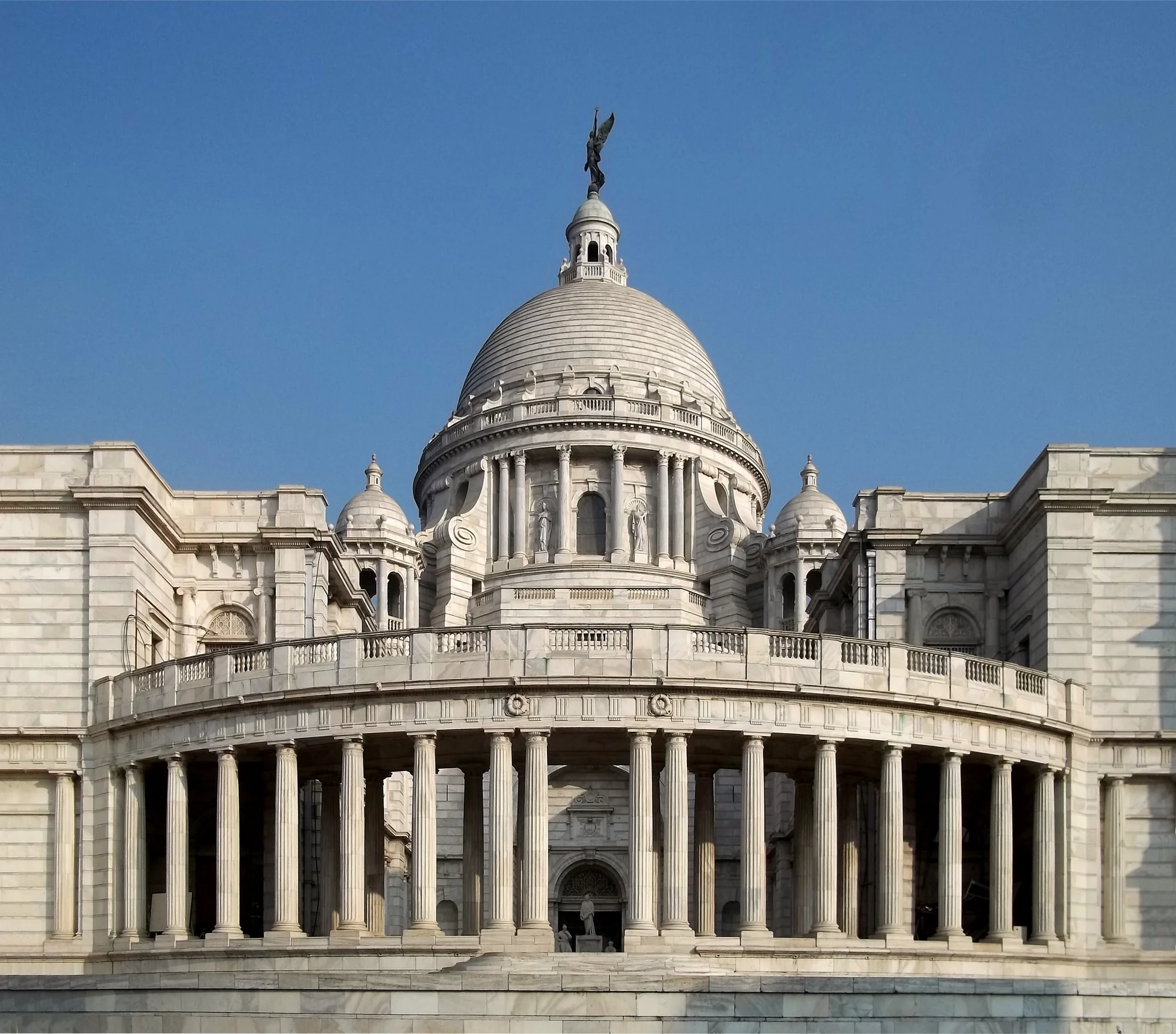 Southern view of Victoria Memorial with reflecting pool