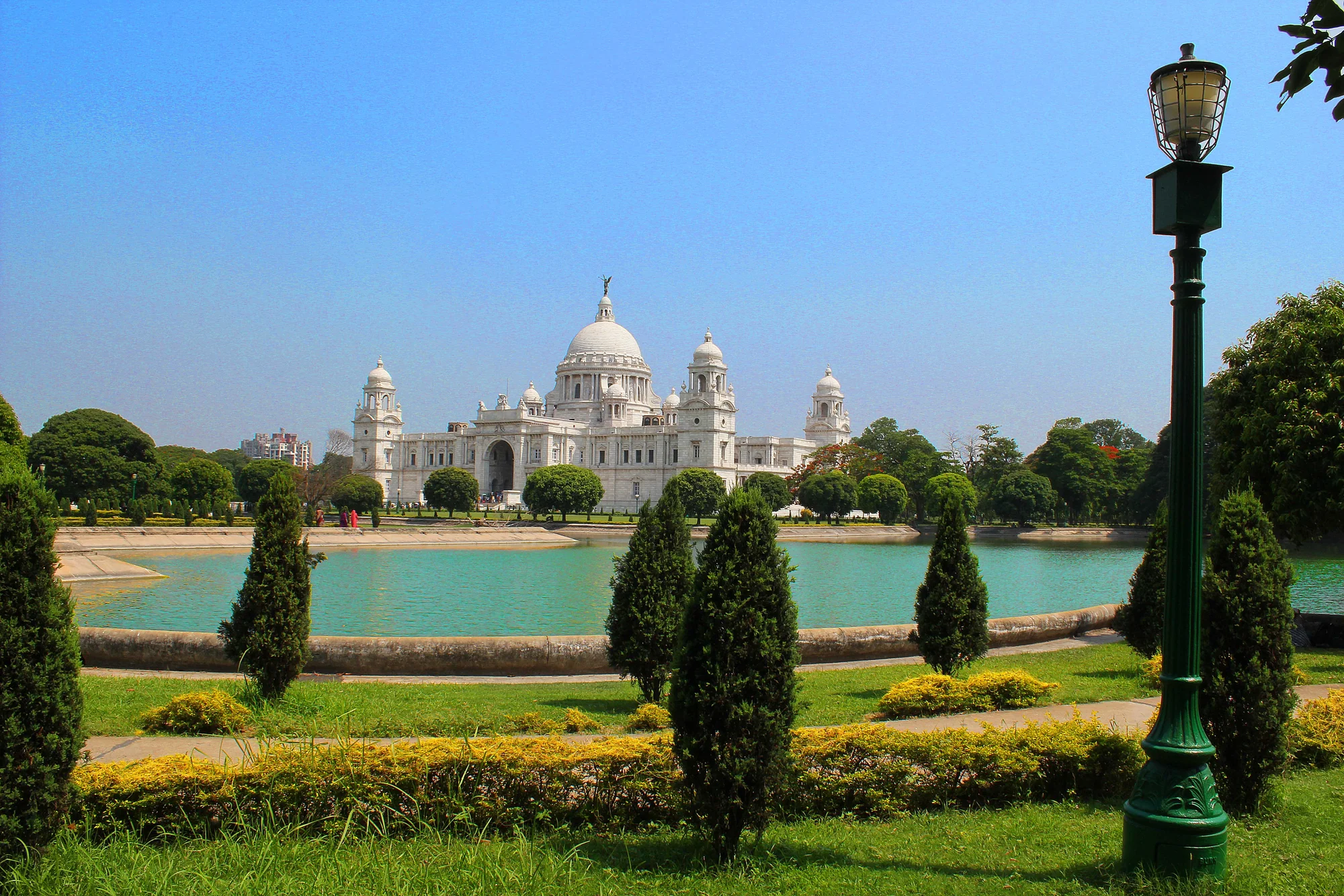 Victoria Memorial gardens with ornamental lakes