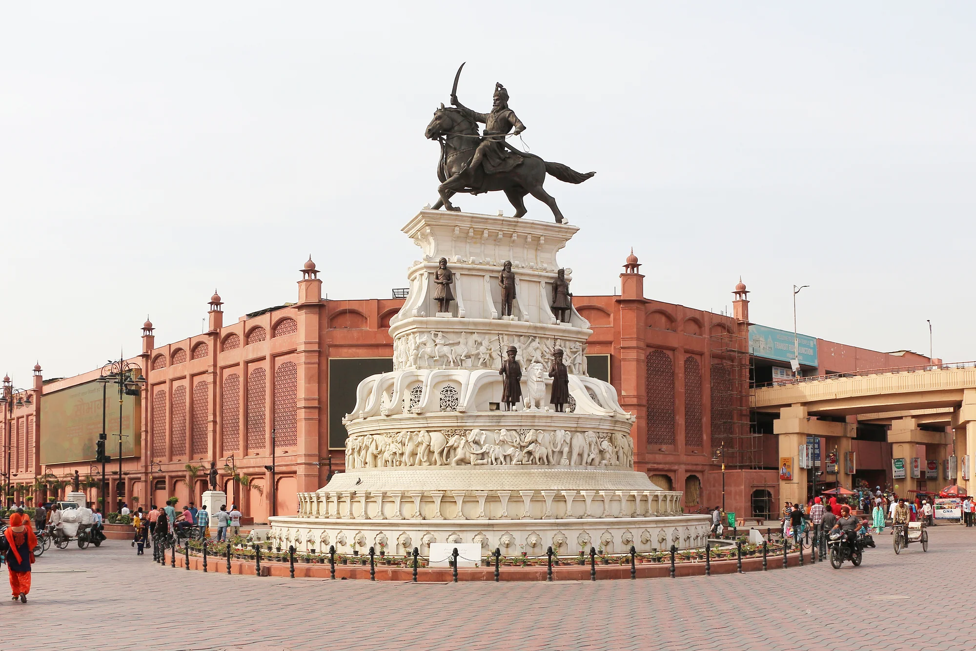 Statue of Maharaja Ranjit Singh in Amritsar