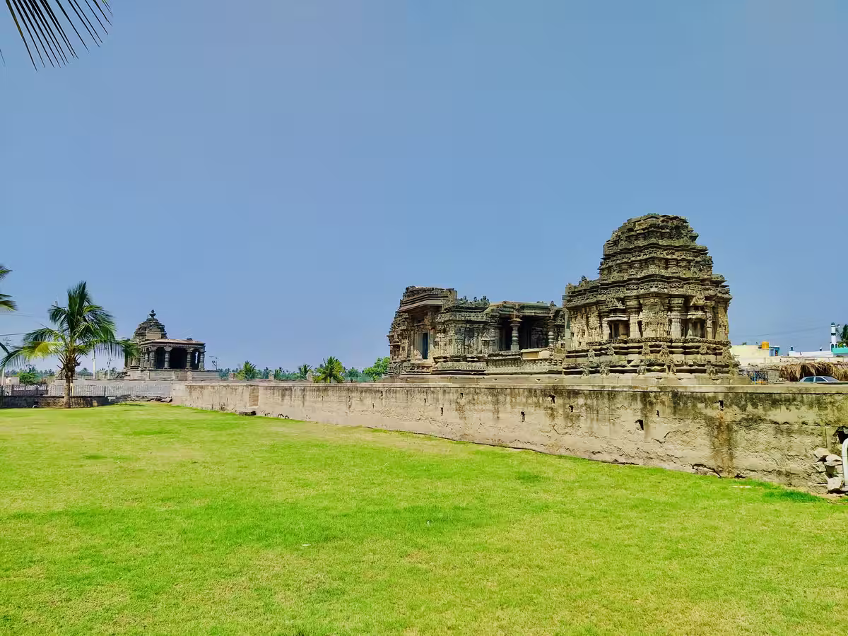লাক্কুন্ডি-চালুক্য মন্দির শহর এবং ঐতিহাসিক রাজধানী