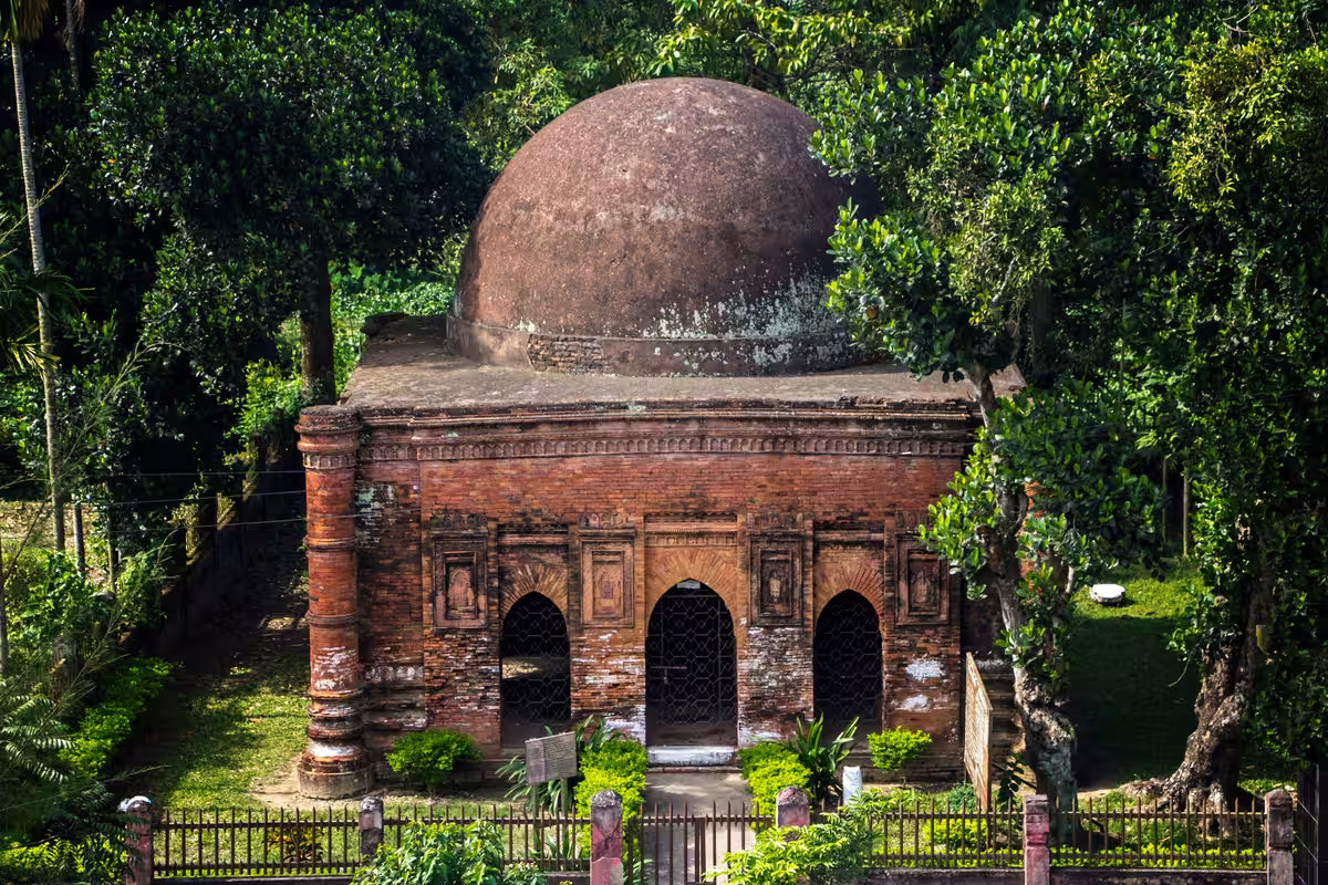 সোনারগাঁও-ঐতিহাসিক নদী বন্দর এবং বাংলার রাজধানী