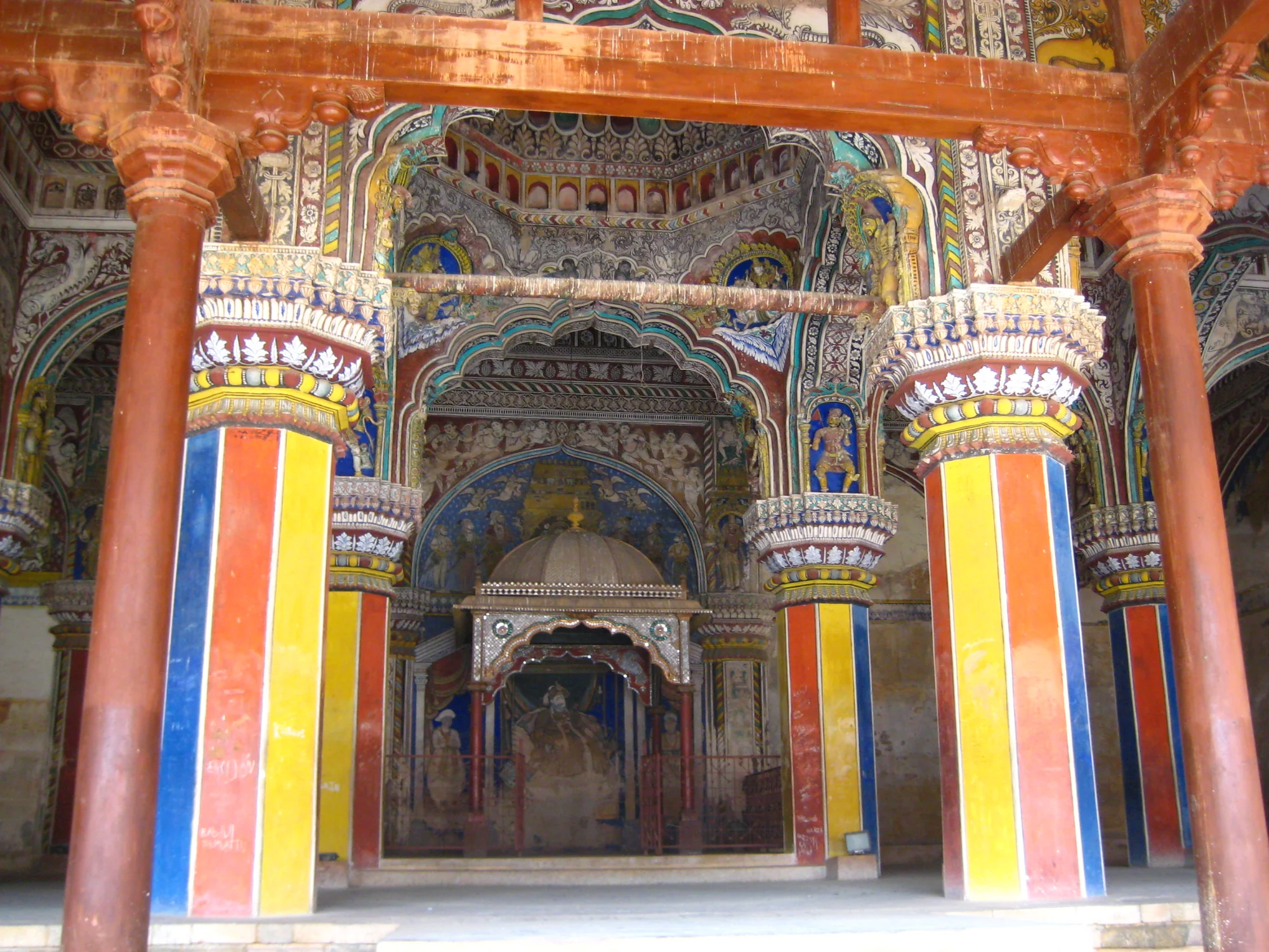 Thanjavur Royal Palace and Durbar Hall courtyard