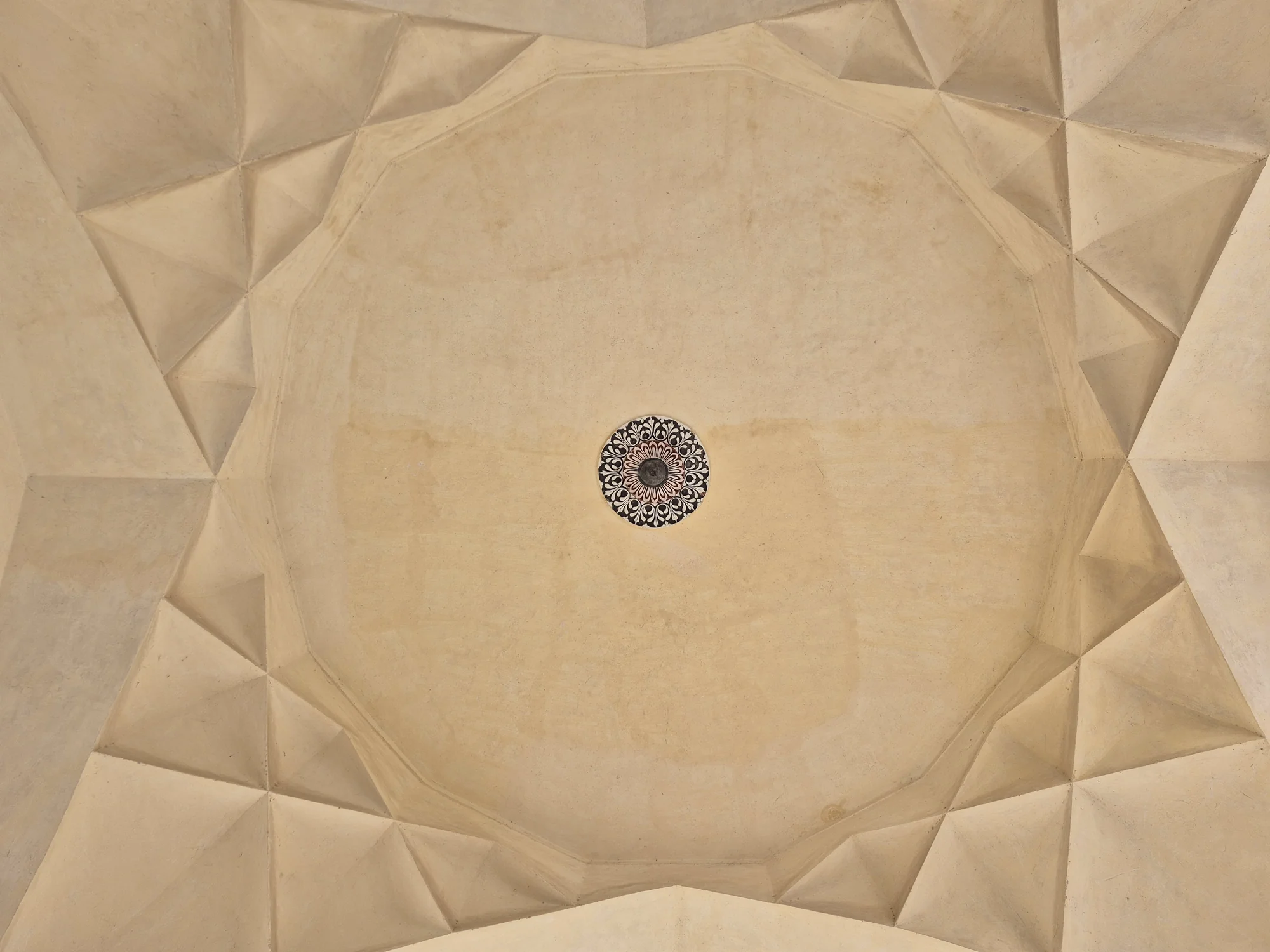 Ornate ceiling of the famous Echo Dome in Golconda Fort
